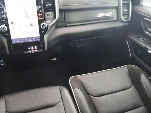Used 2025 RAM 1500 Laramie AWD/4WD image 30