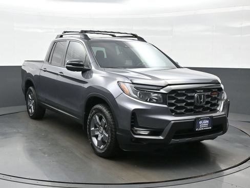 Used 2025 Honda Ridgeline TrailSport image 8