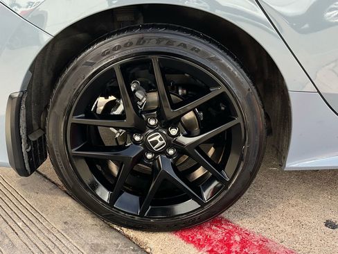 Used 2024 Honda Civic Sport image 9