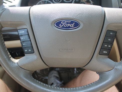 Used 2008 Ford Fusion SEL FWD image 18
