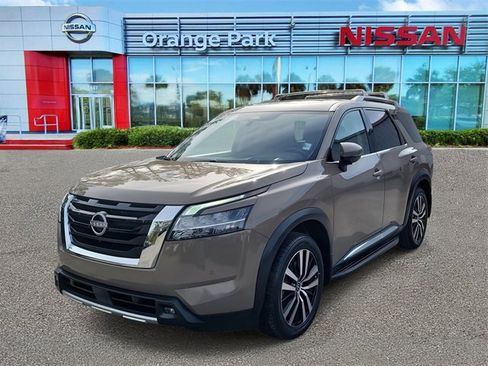 Used 2023 Nissan Pathfinder Platinum w/ Lighting Package (N93) image 4