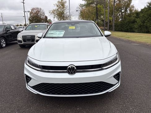 New 2026 Volkswagen Jetta SE image 2