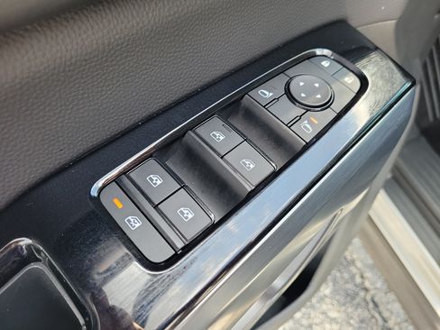 Certified 2025 Nissan Pathfinder SL AWD/4WD image 11