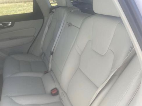 Used 2024 Volvo XC60 B5 Plus w/ Protection Package Premier AWD/4WD image 11