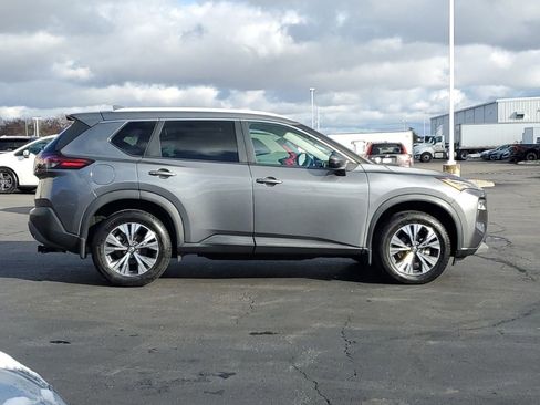Used 2022 Nissan Rogue SV w/ SV Premium Package image 8