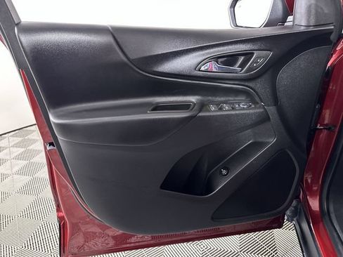 Used 2023 Chevrolet Equinox LT AWD/4WD image 23