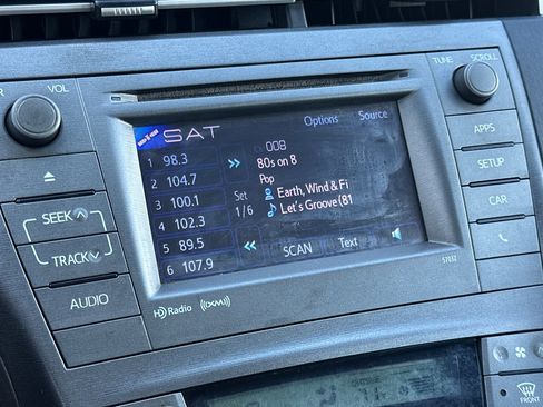 Used 2013 Toyota Prius Plug-In Hybrid image 18