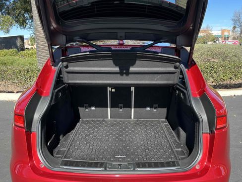 Used 2019 Jaguar F-PACE Prestige image 86