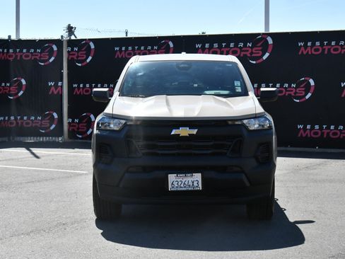 Used 2023 Chevrolet Colorado W/T RWD image 2
