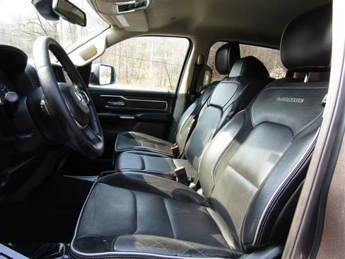 Used 2019 RAM 1500 Laramie w/ Off Road Group image 10