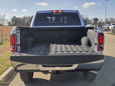 New 2026 RAM 2500 Tradesman AWD/4WD image 7