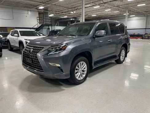 Used 2023 Lexus GX 460 Premium w/ Premium Plus Package image 3