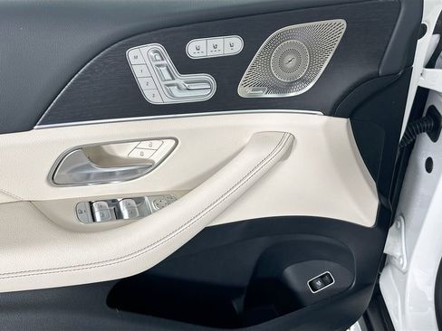 New 2026 Mercedes-Benz GLS 580 4MATIC image 18