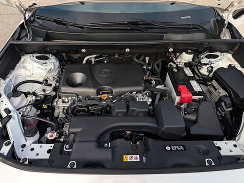 Used 2023 Toyota RAV4 XLE Premium image 28