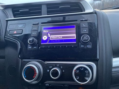 Used 2020 Honda Fit LX image 28