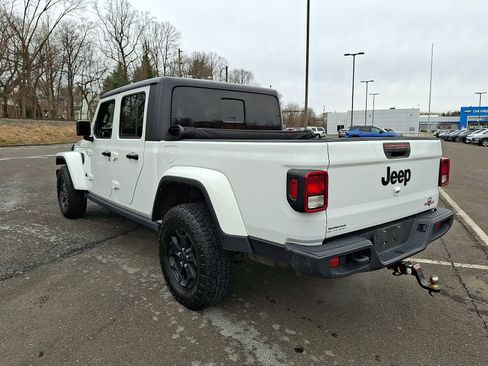 Used 2021 Jeep Gladiator Sport image 4