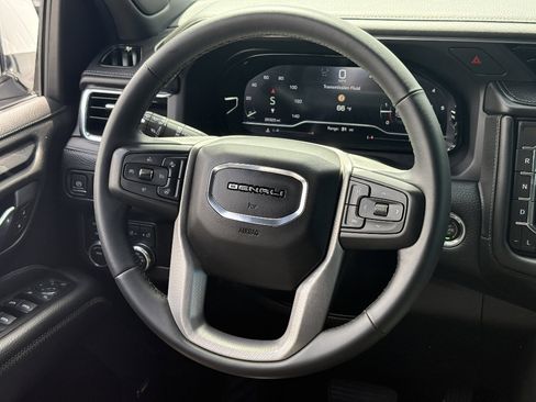 Used 2023 GMC Yukon Denali image 22