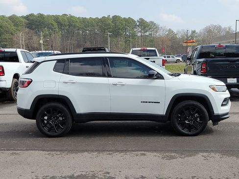 New 2026 Jeep Compass Latitude w/ Sun and Sound Group AWD/4WD image 2