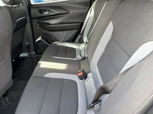 Used 2025 Chevrolet TrailBlazer LT AWD/4WD image 13