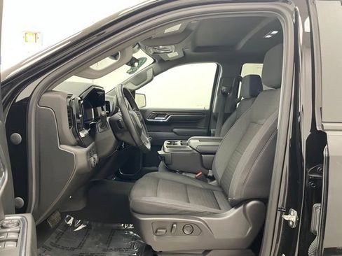 Used 2023 Chevrolet Silverado 1500 LT AWD/4WD image 9