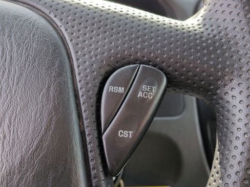 Used 2004 Ford Escape XLS image 24