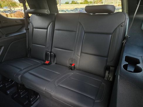 Used 2024 Chevrolet Tahoe LT RWD image 13