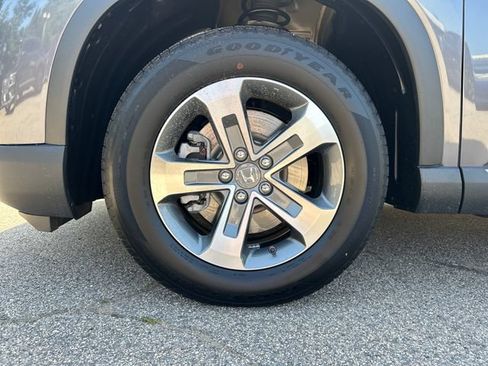 Used 2024 Honda Pilot EX-L image 10