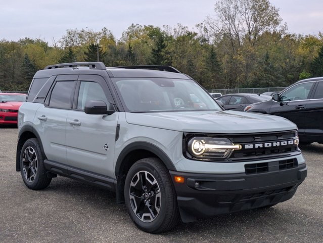 Used 2024 Ford Bronco Sport Outer Banks w/ Tech Package AWD/4WD image 3