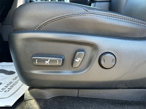 Used 2022 Toyota 4Runner SR5 Premium image 25