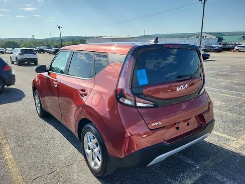 Used 2024 Kia Soul LX w/ Option Group 015 FWD image 7
