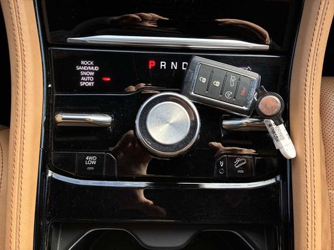 Used 2023 Jeep Grand Cherokee Summit image 16