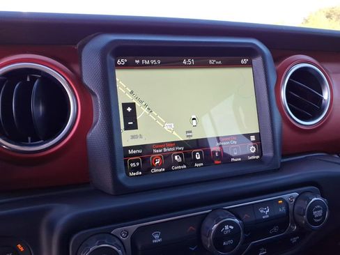 Used 2022 Jeep Gladiator Rubicon w/ LED Lighting Group AWD/4WD image 21