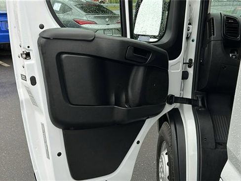 Used 2023 RAM ProMaster 2500 image 9