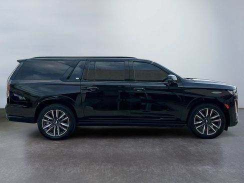 Used 2023 Cadillac Escalade ESV Sport w/ Touring Package AWD/4WD image 4