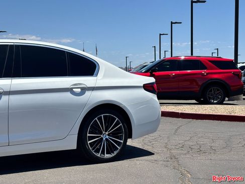 Used 2021 BMW 530i w/ Convenience Package RWD image 10