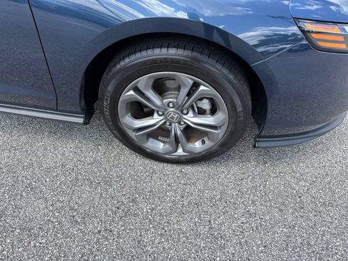 Used 2024 Honda Accord EX image 12