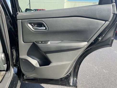 Used 2026 Nissan Rogue SV image 16