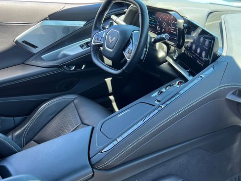 Used 2021 Chevrolet Corvette Stingray Preferred Cpe w/ Z51 Performance Package RWD image 35