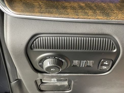 Certified 2022 Jeep Grand Wagoneer Series II w/ Convenience Group III AWD/4WD image 14