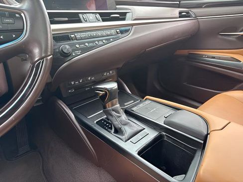 Used 2019 Lexus ES 350 w/ Premium Package image 22