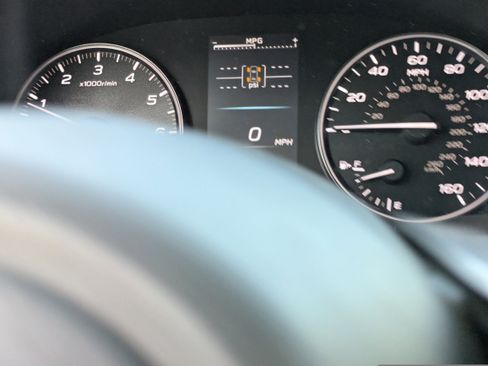 Used 2020 Subaru Outback Premium image 28