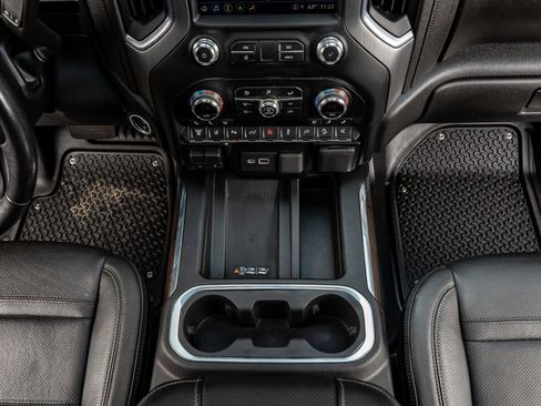 Used 2021 GMC Sierra 2500 Denali w/ Denali Black Diamond Edition image 28