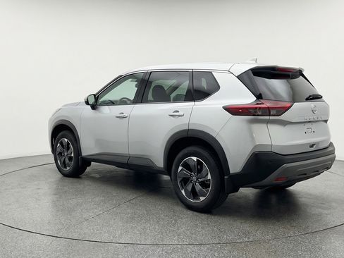 Used 2025 Nissan Rogue SV FWD image 6