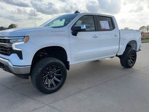 Used 2025 Chevrolet Silverado 1500 LT w/ Work Truck Package image 5