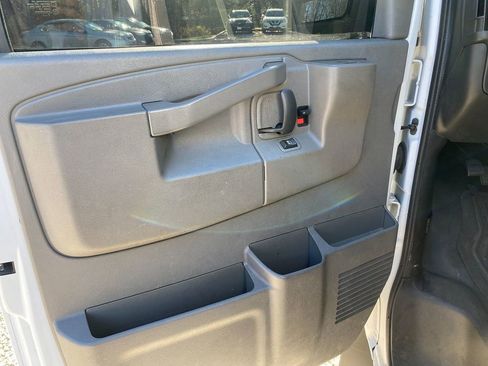 Used 2020 GMC Savana 2500 Work Van w/ Driver Convenience Package image 11