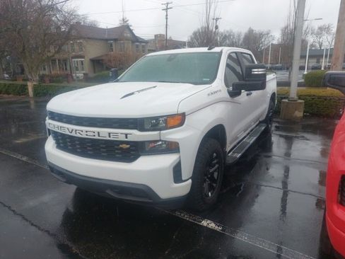 Used 2021 Chevrolet Silverado 1500 Custom w/ Custom Max Trailering Package image 4