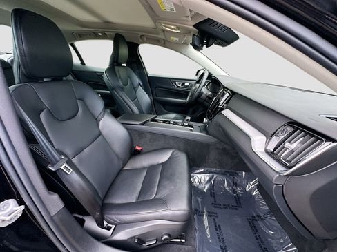 Used 2024 Volvo S60 B5 Core FWD image 24