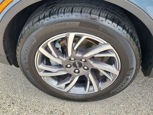 Certified 2024 Lincoln Corsair FWD image 9