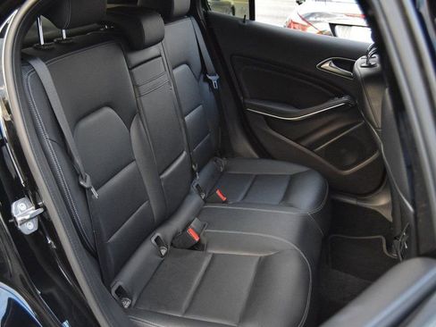 Used 2020 Mercedes-Benz GLA 250 4MATIC image 32