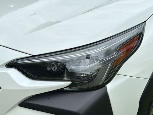 Certified 2025 Subaru Outback Premium AWD/4WD image 6